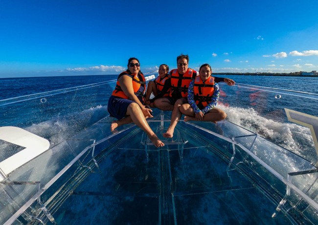 Clear Boat Snorkel Tour - View 1